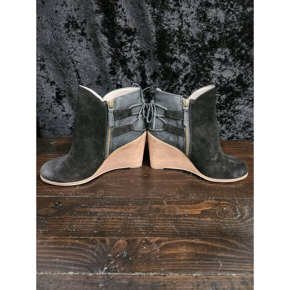 Hinge Tracer Black Suede Wedge Booties/Sz. 7.5M - Picture 2 of 8